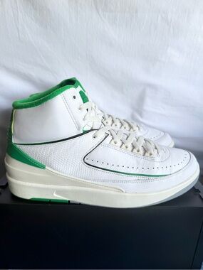 AUTHENTIC Jordan 2 Retro Lucky Green size 10.5 DR8884-103 2023 PRE-OWNED